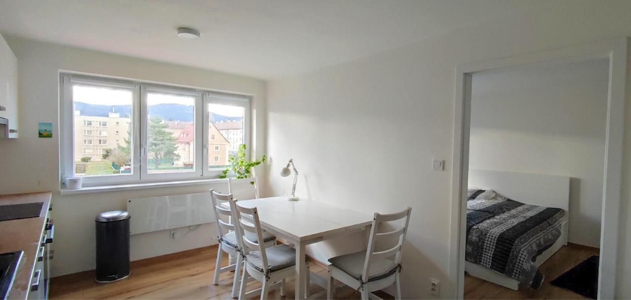 Апартаменти Apartman Pod Jestedem Ліберець Екстер'єр фото